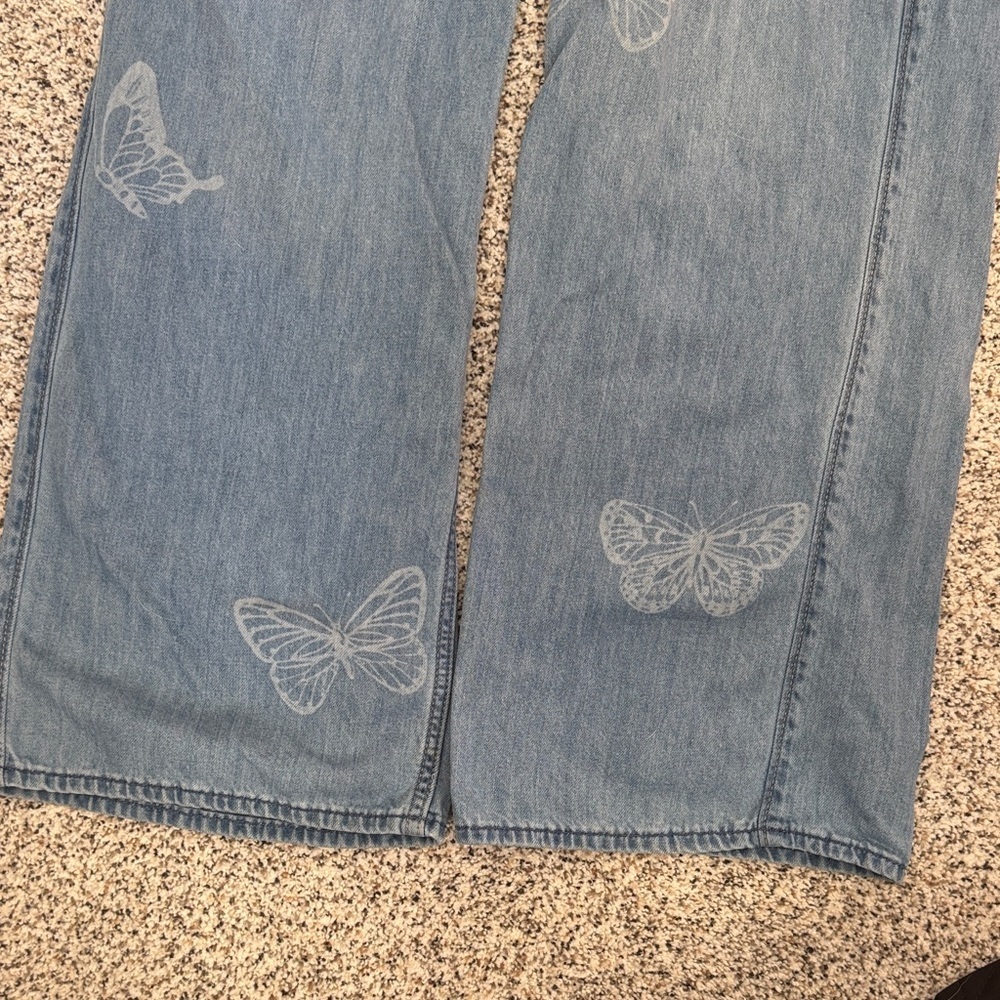 Hollister Light Blue Wide Leg Butterfly Jeans - Picture 3 of 5